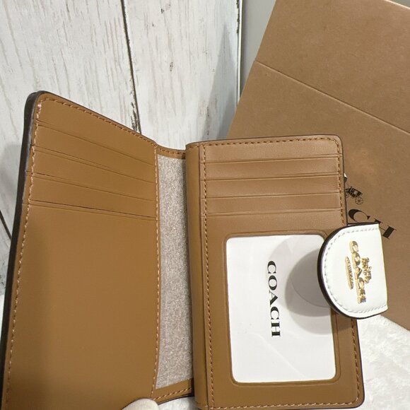 NWT! 【COACH】Medium Corner Zip Wallet In Signature Canvas - Picture 3 of 3